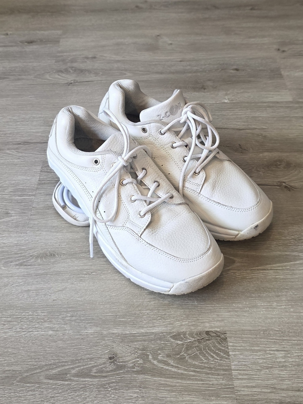 Z-Coil Cloud Walker White Spring Heel Walking Shoes Women’s Size 10